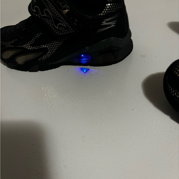 Kids sneakers - Picture 4 of 7